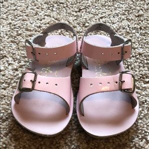 Saltwater Sandals- Sea Wee Hoy Sandal size 5